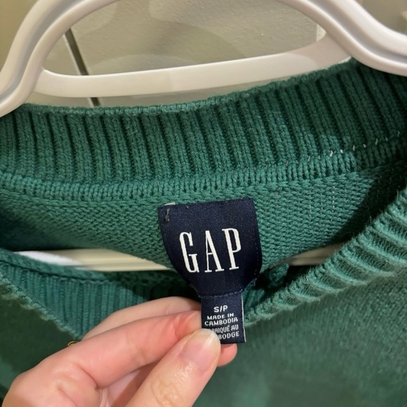 Gap Sweater - Picture 3 of 4